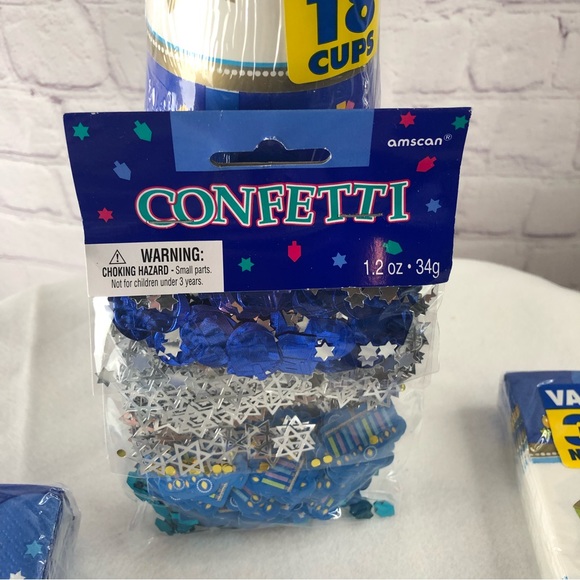 Hanukkah Celebrations Chanukah Party Plates Napkins Cups Confetti Serves 18 NEW - Picture 6 of 12